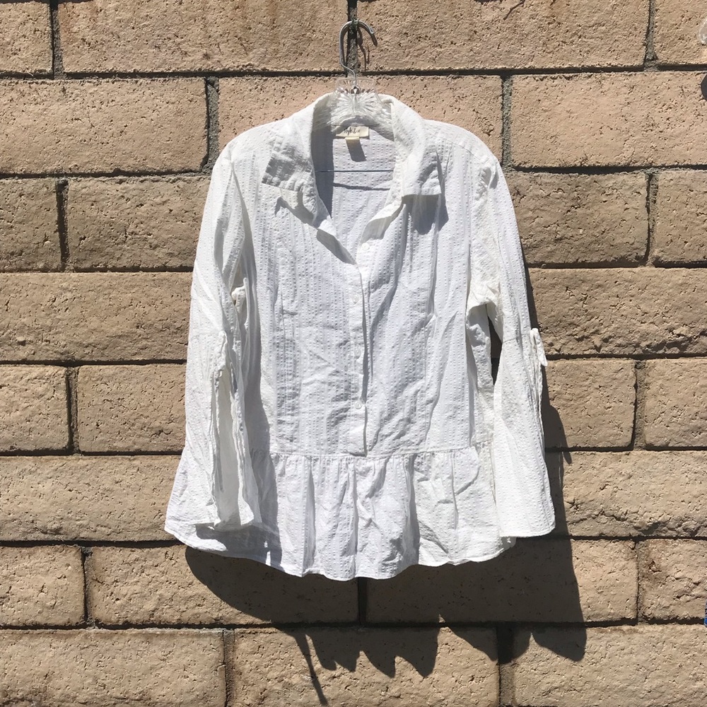 White pullover shirt